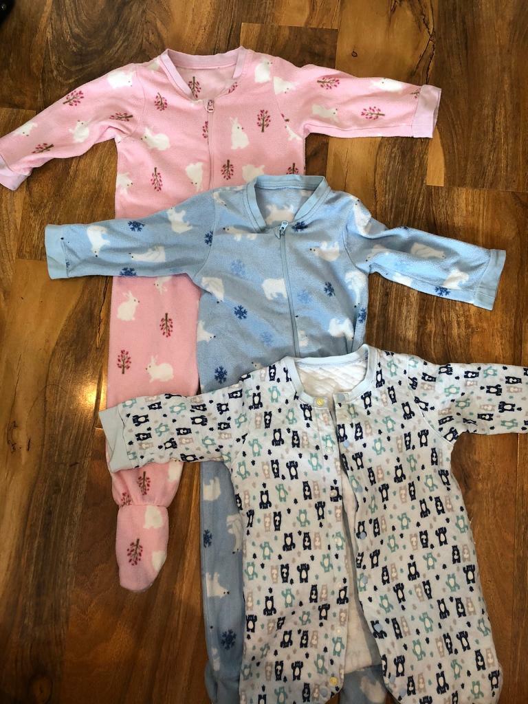 uniqlo baby snowsuit